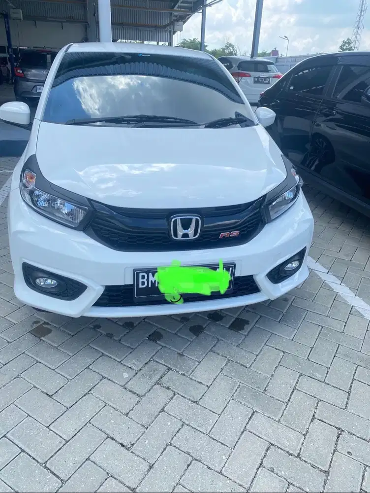 Di Jual cepat Honda Brio satya 2022 Manual kondisi super warna putih