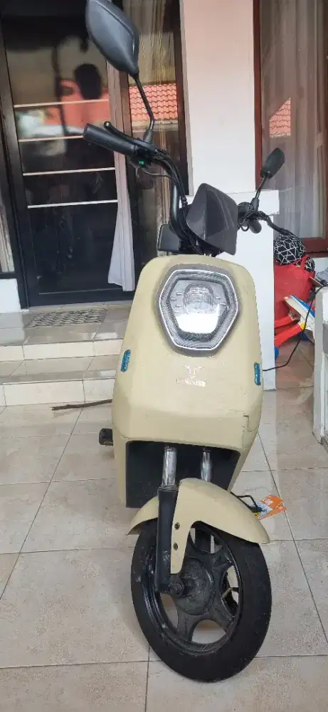 Sepeda listrik uwinfly M60