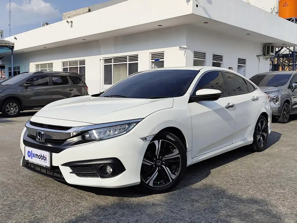 Pajak Panjang - Honda Civic 1.5 ES Bensin-AT 2018