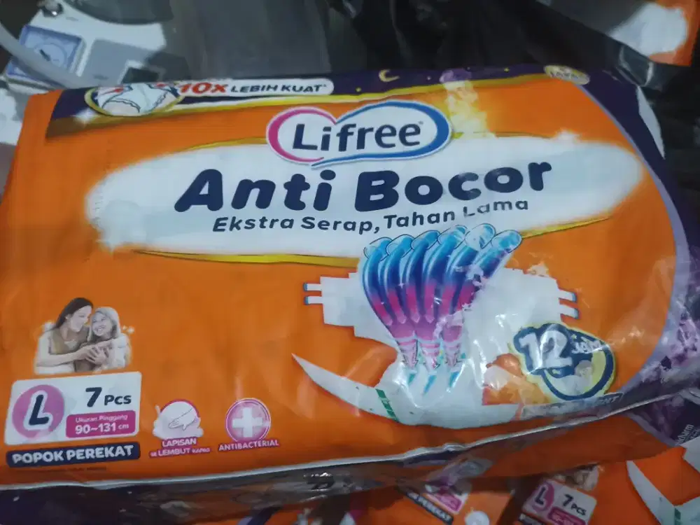 Lifree pampers perekat L