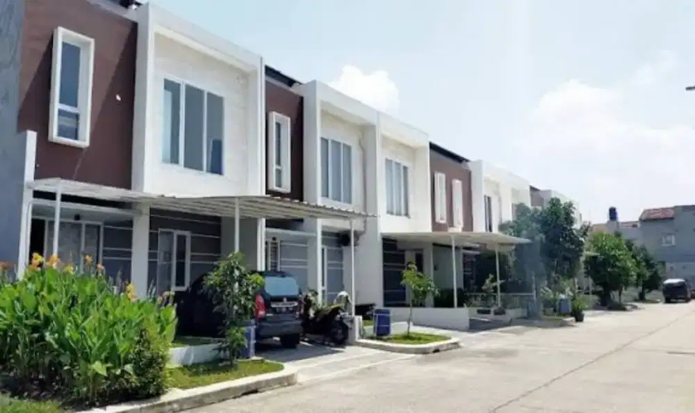 DISEWAKAN RUMAH SIAP HUNI BAGUS MURAH TAMAN KOPO INDAH V PINEWOOD