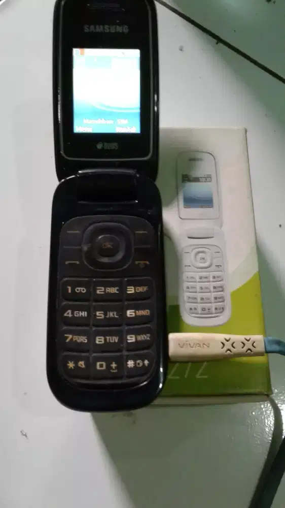 Samsung lipat GT E1712