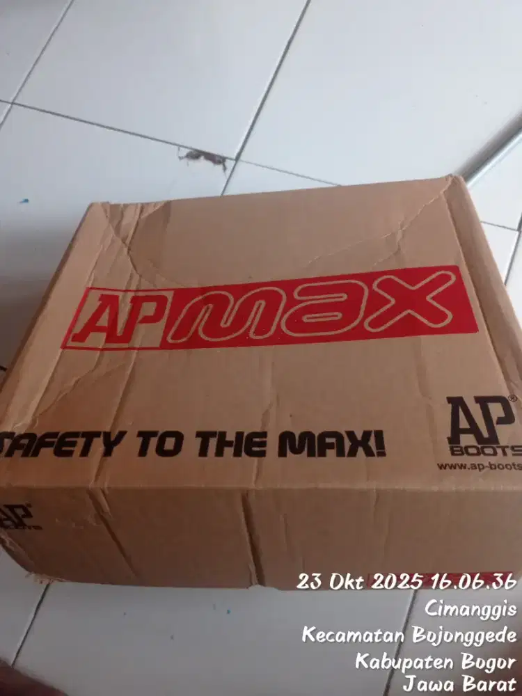 sepatu safty ujung besi