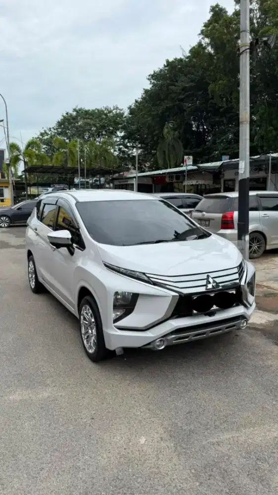 SUPER SALE Mitsubishi Xpander Ultimate 2019 A/T Putih Kondisi Istimewa