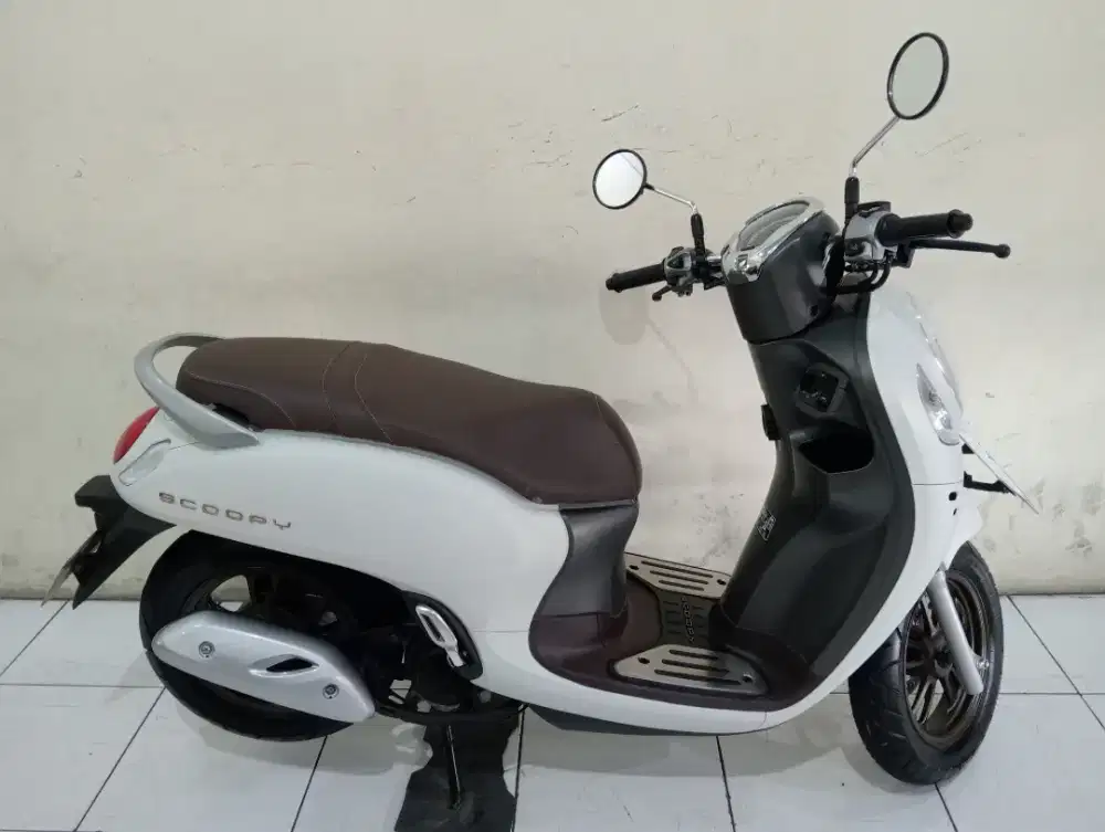 HONDA SCOOPY Prestige 2024
