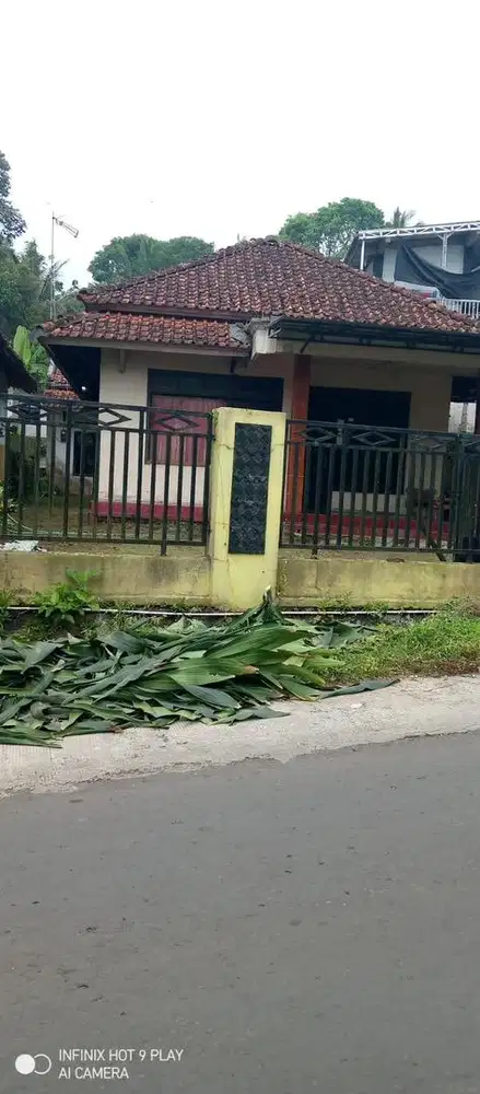 Turun Harga! Rumah 3BR halaman Luas, jual cepat, di batang