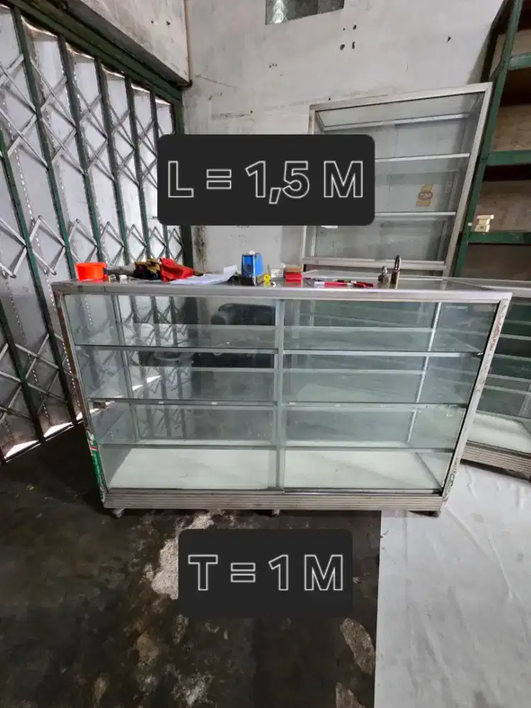 Etalase Rak Kaca Bekas Bahan Kaca Lama TEBAL, L/P= 150cm T= 100cm