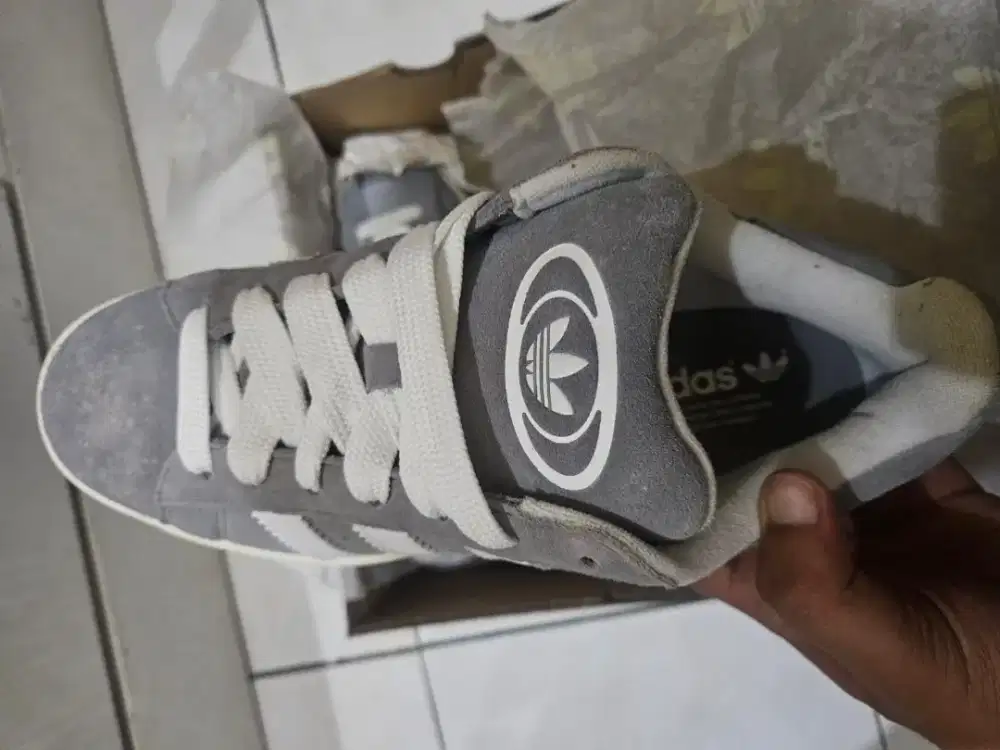 Adidas campus like new