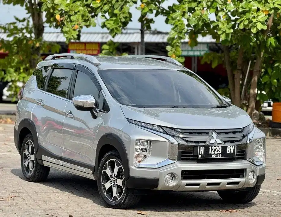 KM 50rb Xpander Cross 2021 Automatic Plat H Super Istimewa