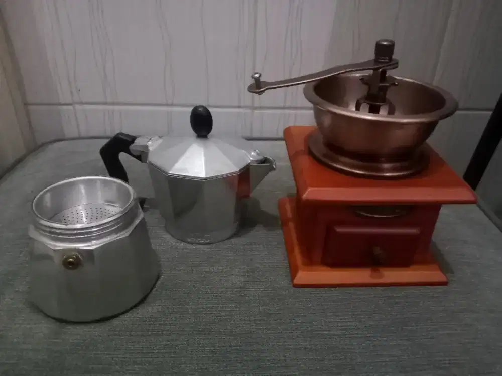 Coffee Maker dan Coffee Grinder