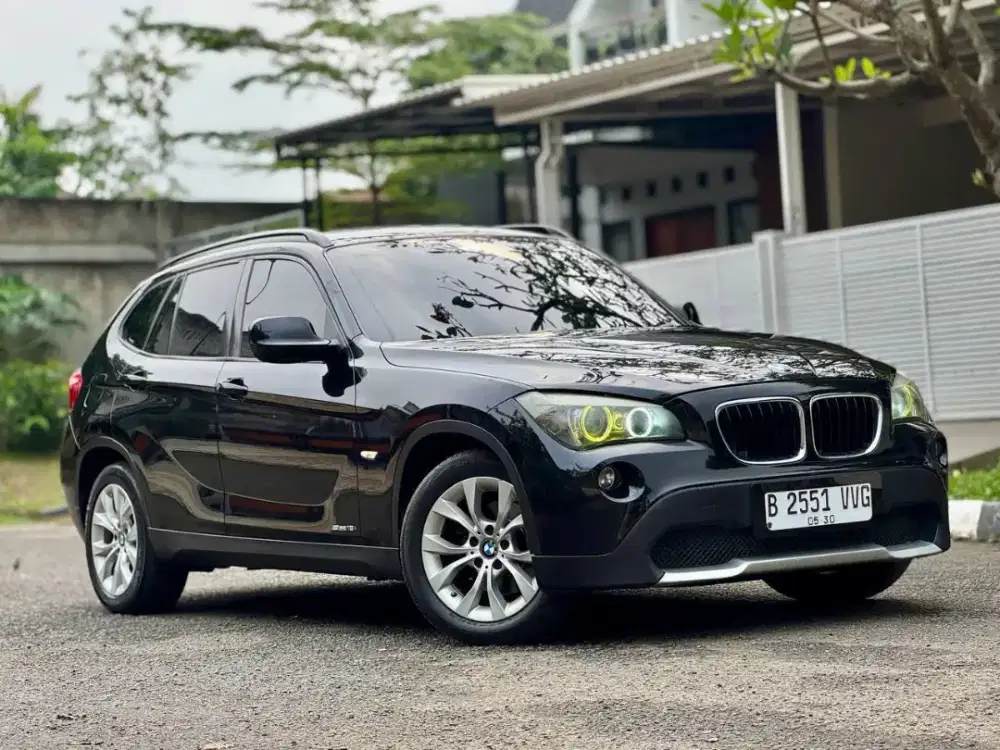 BMW X1 sDrive 18i AT 2012 Hitam Metalik