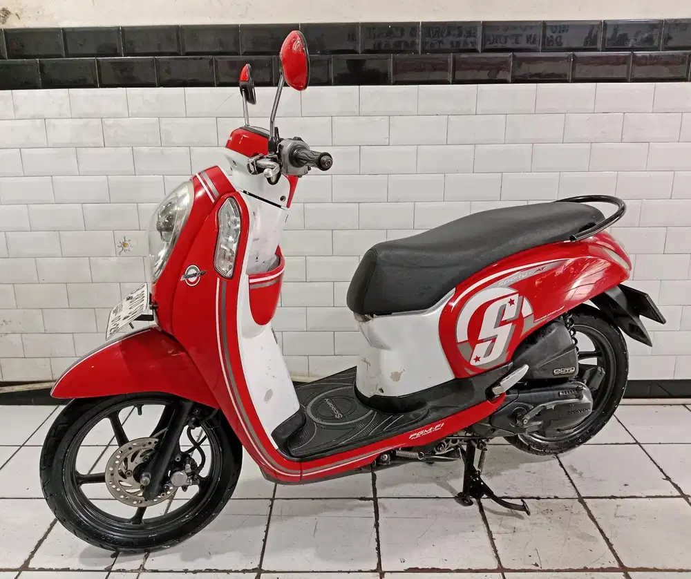 Dijual cepat scoopy esp 2016 surat lengkap