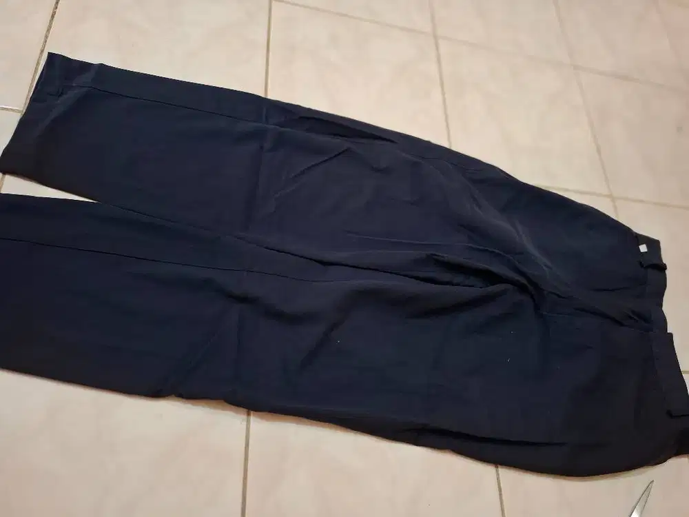 Dijual Celana SMP – Second, Ukuran 36