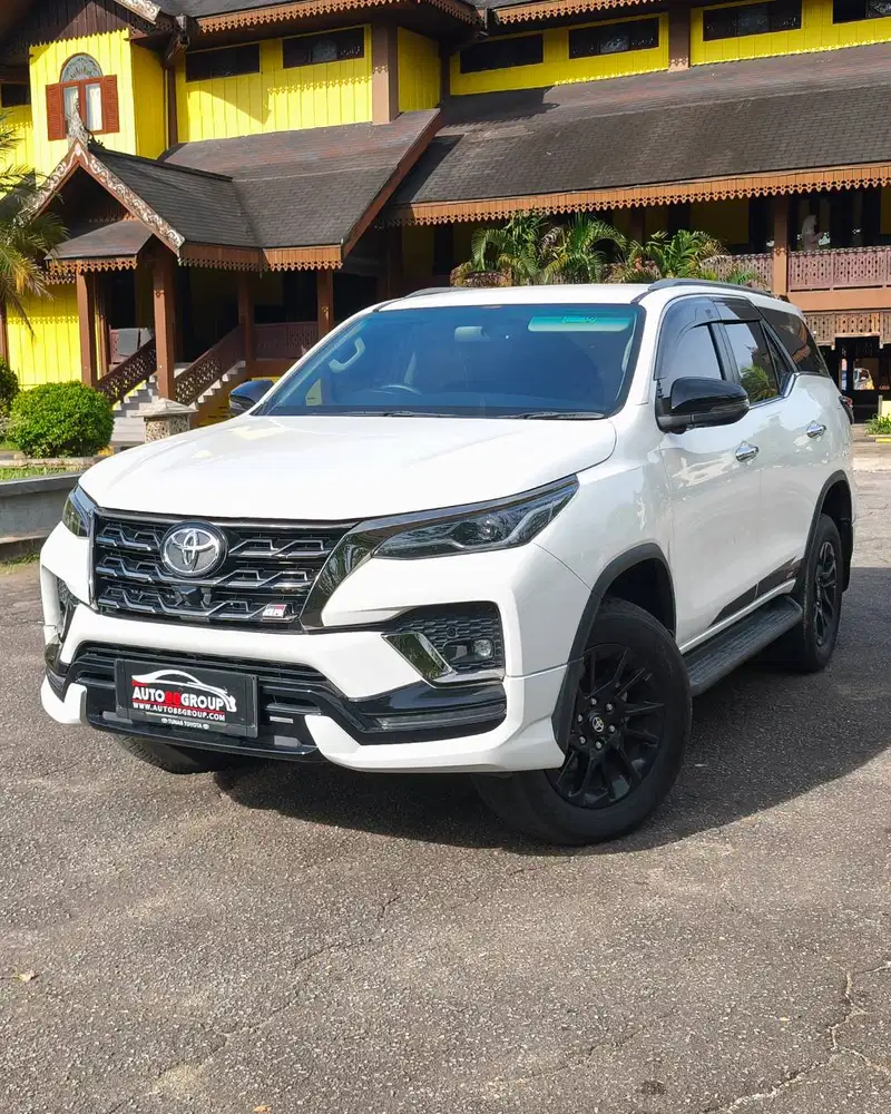 TOYOTA NEW FORTUNER (PUTIH) TIPE VRZ GR SPORT 2.8 MATIC (2022)