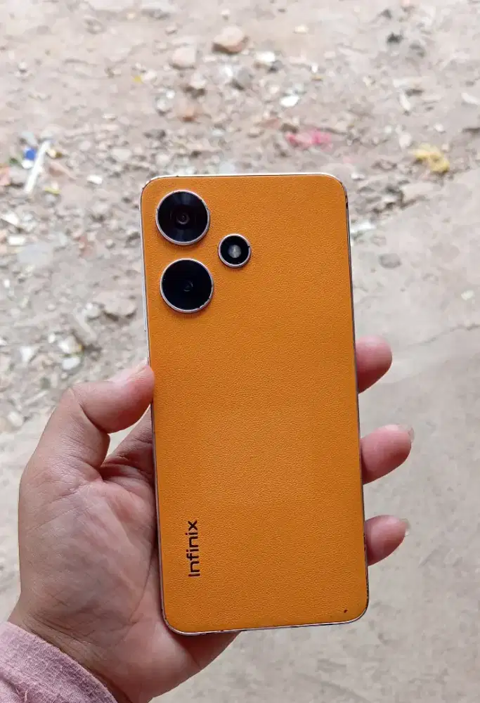 Infinix hot 30i ram 8+8/128!.