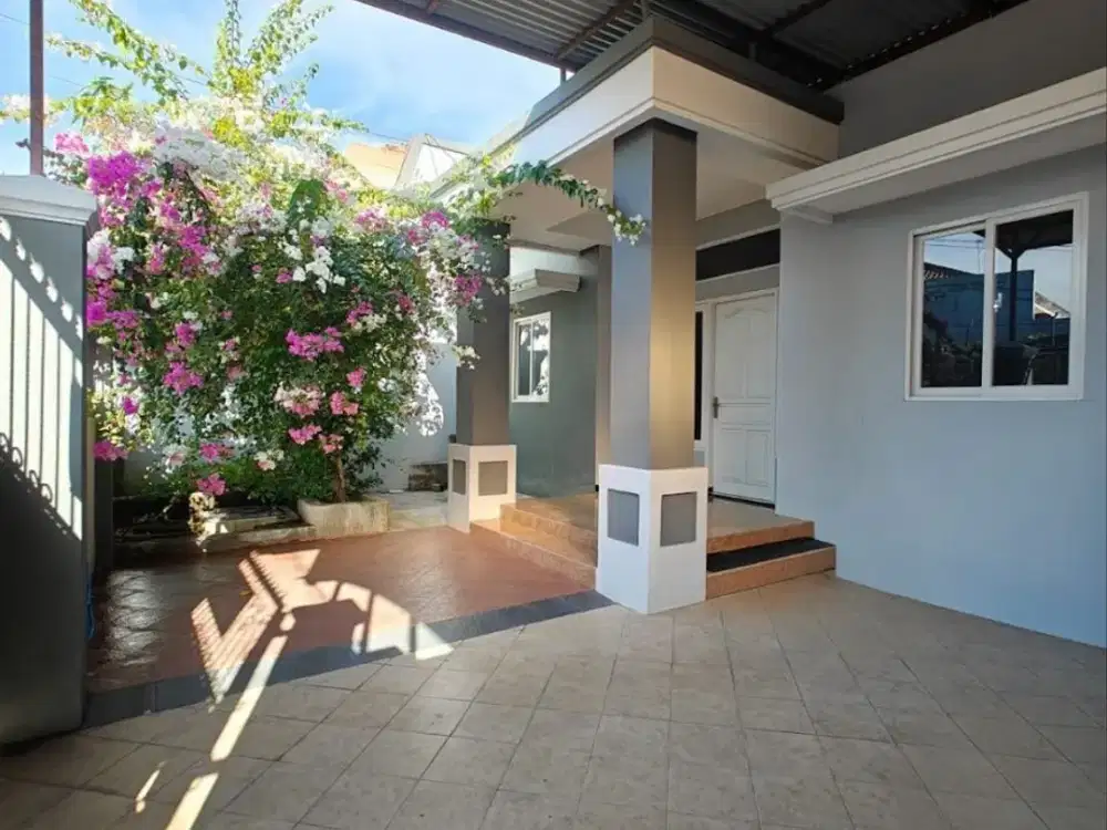 Rumah Baru Renov Perumahan Mojo, Tengah Kota, Dekat Unair Dharmahusada