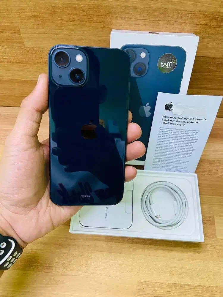 Iphone 13 128gb second garansi ibox