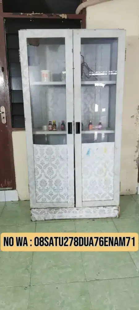 Dijual Lemari Kaca