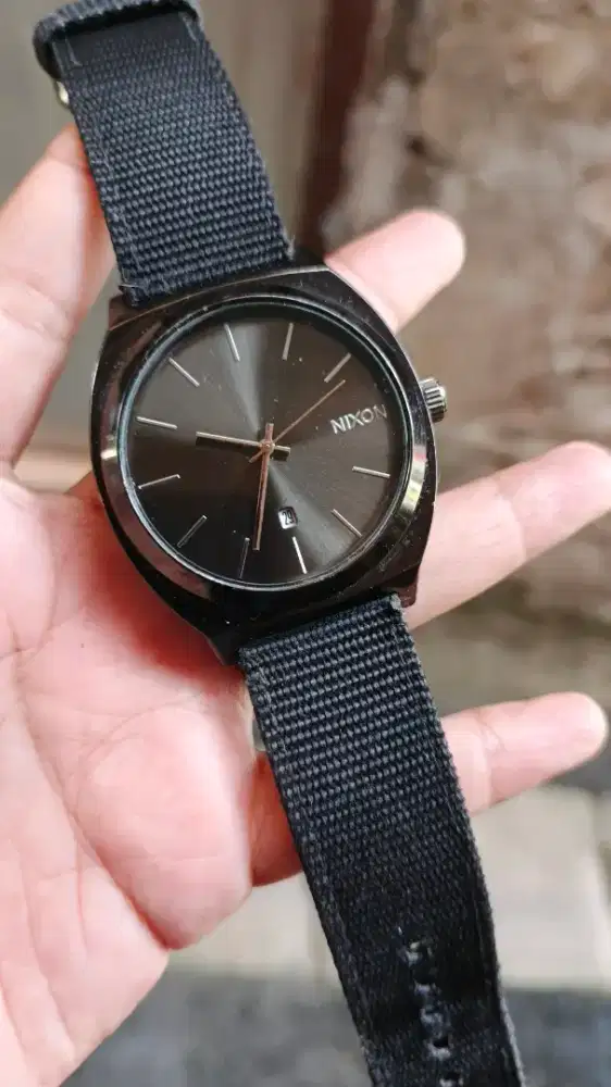 Jual jam tangan Nixon pria