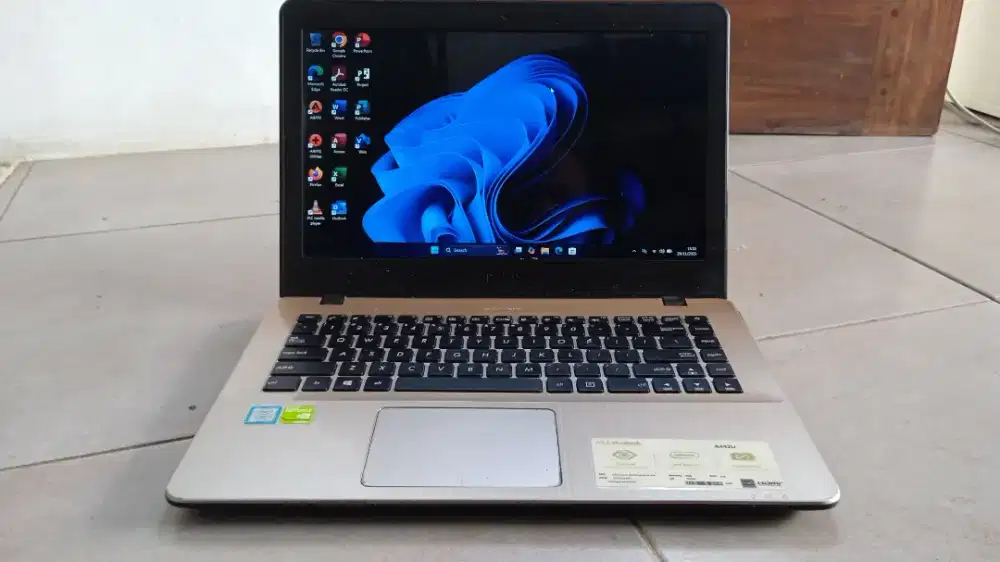 Laptop asus A422u core i5 gen 8