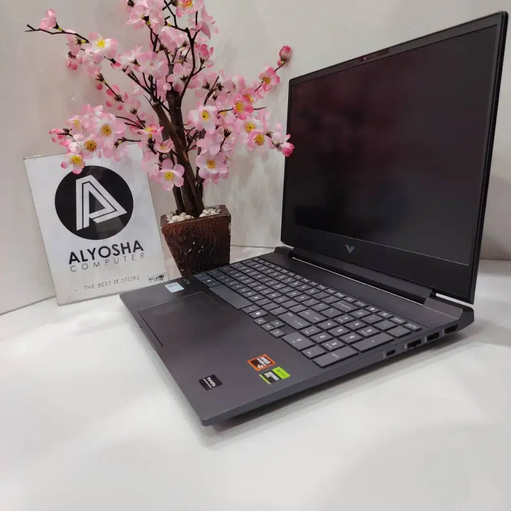 Laptop HP Victus 15 FB3888AX Ryzen AI 5 340 16GB SSD 1TB RTX5060
