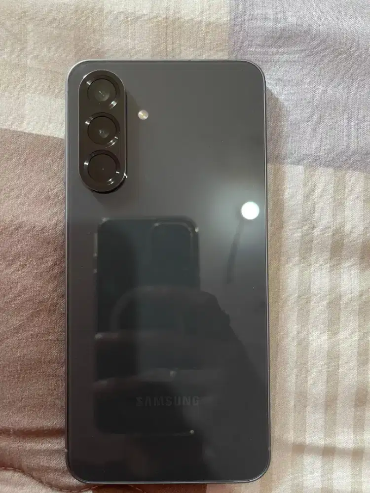 SAMSUNG A56 BARU PAKAI 3 BULAN (NEGO)