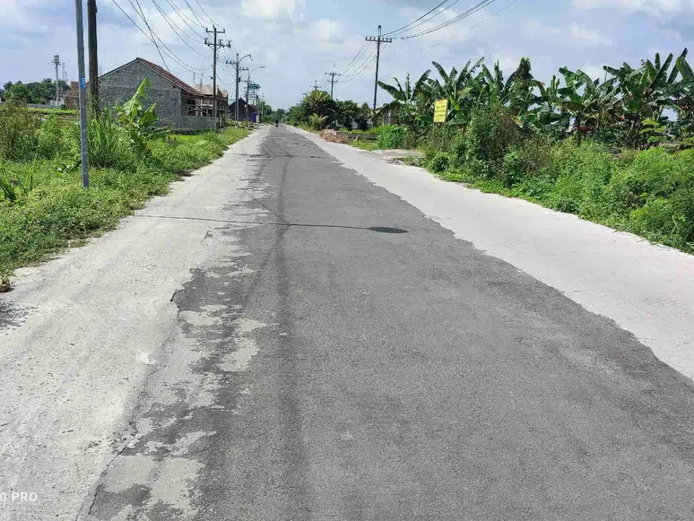 Tanah Strategis Tepi Jalan Aspal Dekat Jalan Raya Godean Km 7 Yogyakarta