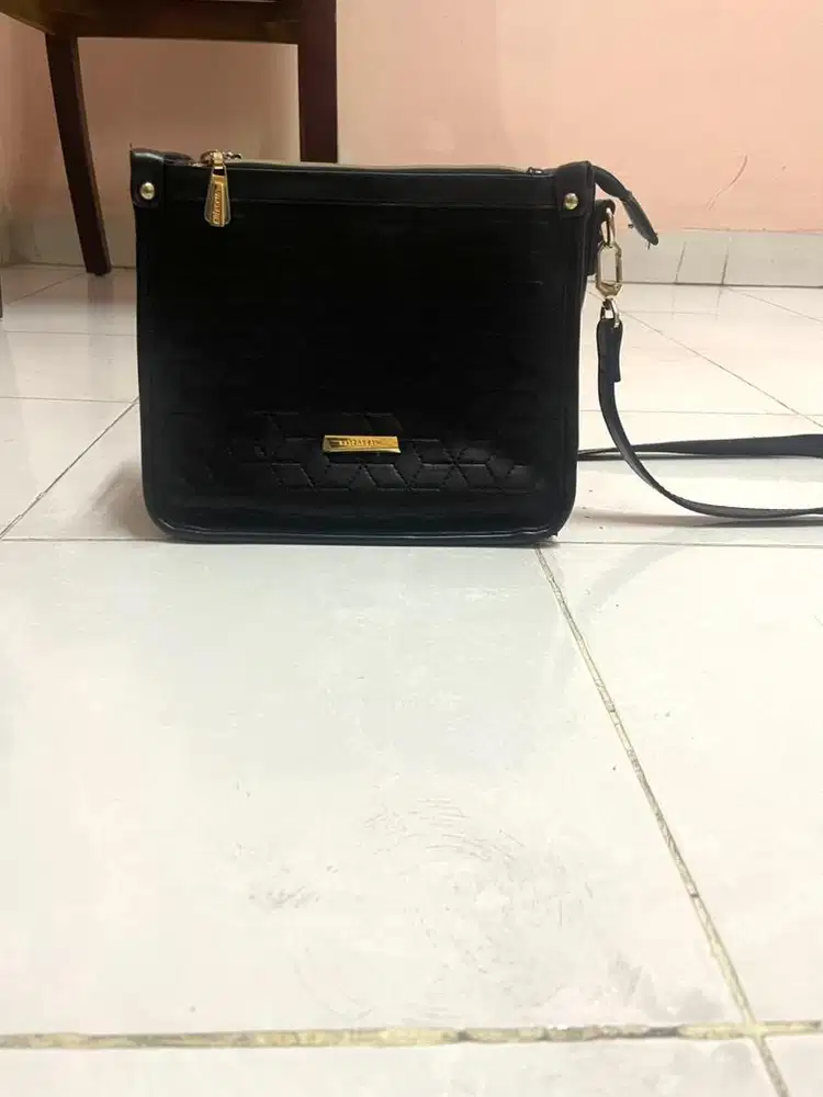 Tas selempang Elizabeth