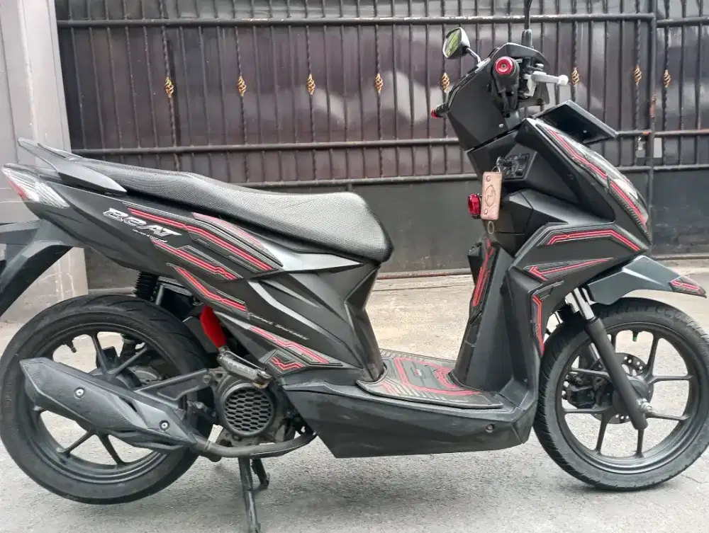 Honda Beat Fi Deluxe THN 2022 Original Mulus Siap Pakai