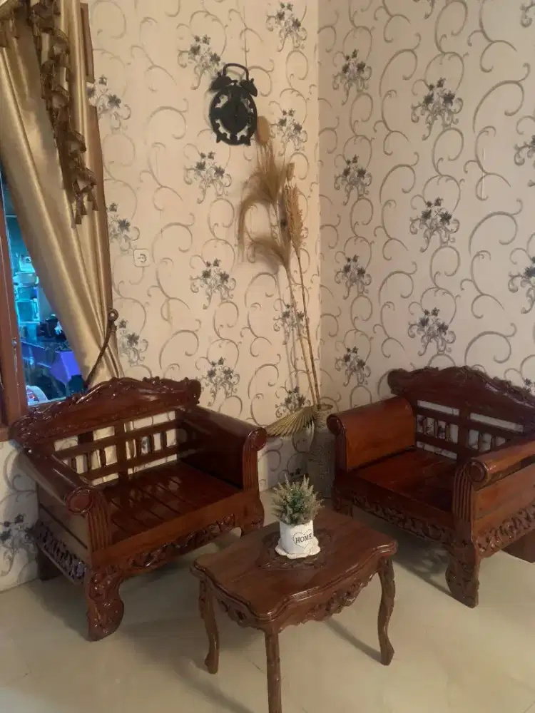 Di jual kursi taman jati