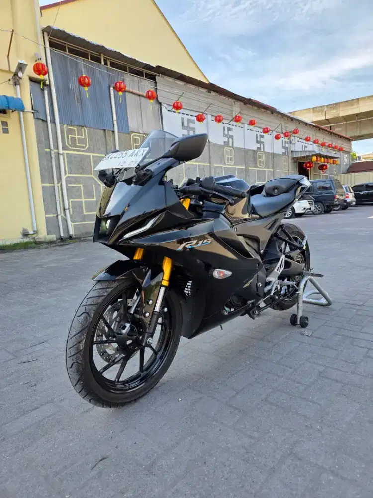 Yamaha R15 V4 Hitam 2022