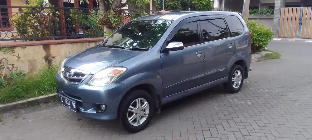 Daihatsu Xenia 2011 Bensin