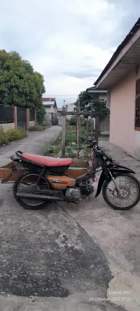 Motor becak Kanzen 2003