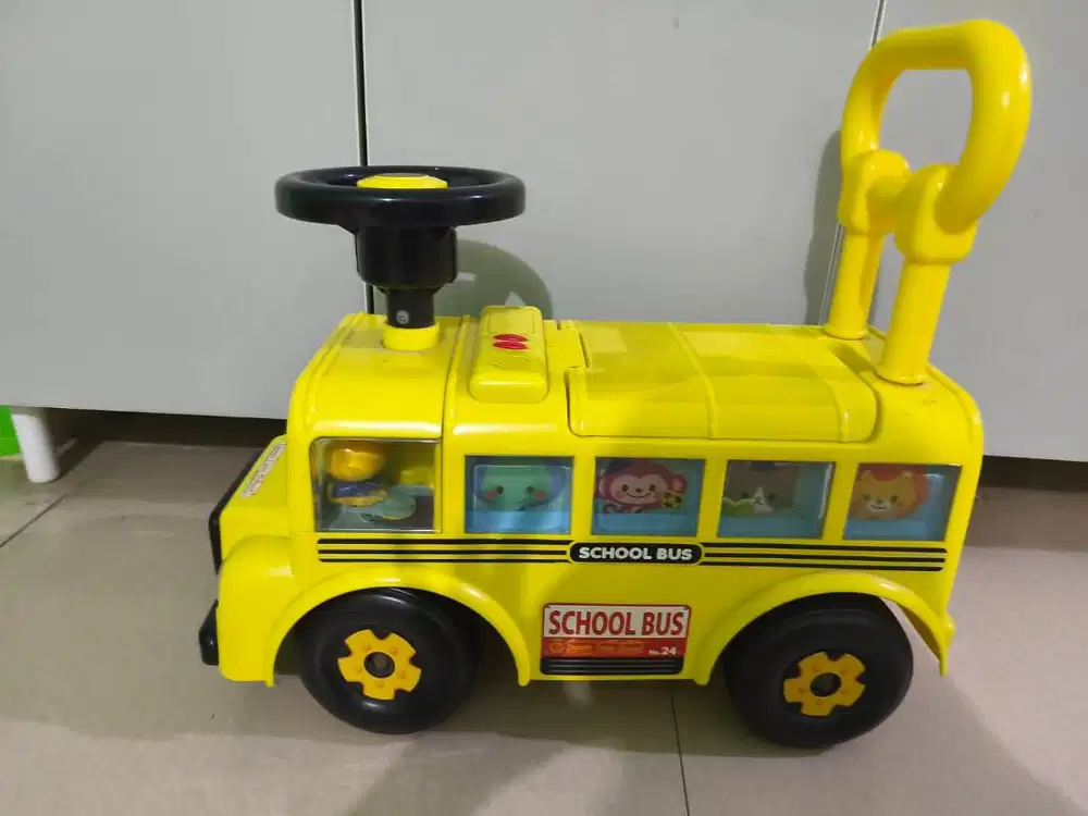 RIDE ON SCHOOL BUS WITH MUSIC  & HORN