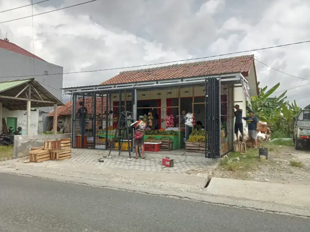 Pintu lipat toko buah buahan