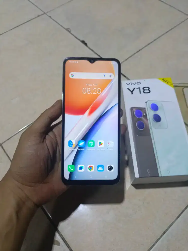 Jual Vivo Y18 NFC 4+4/64Gb