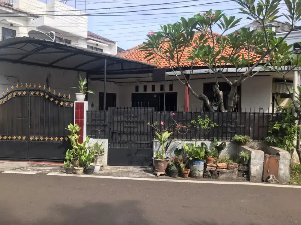 DIJUAL CEPAT RUMAH DI AMPERA JAKARTA SELATAN