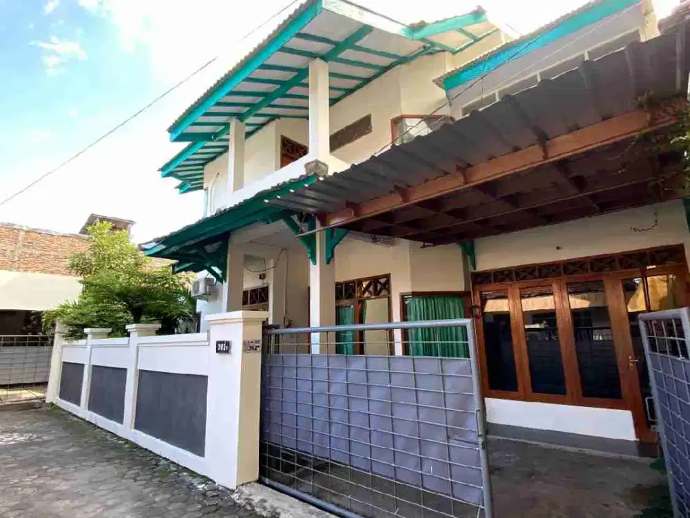 Dijual rumah dekat kampus UPN Seturan Yogya.