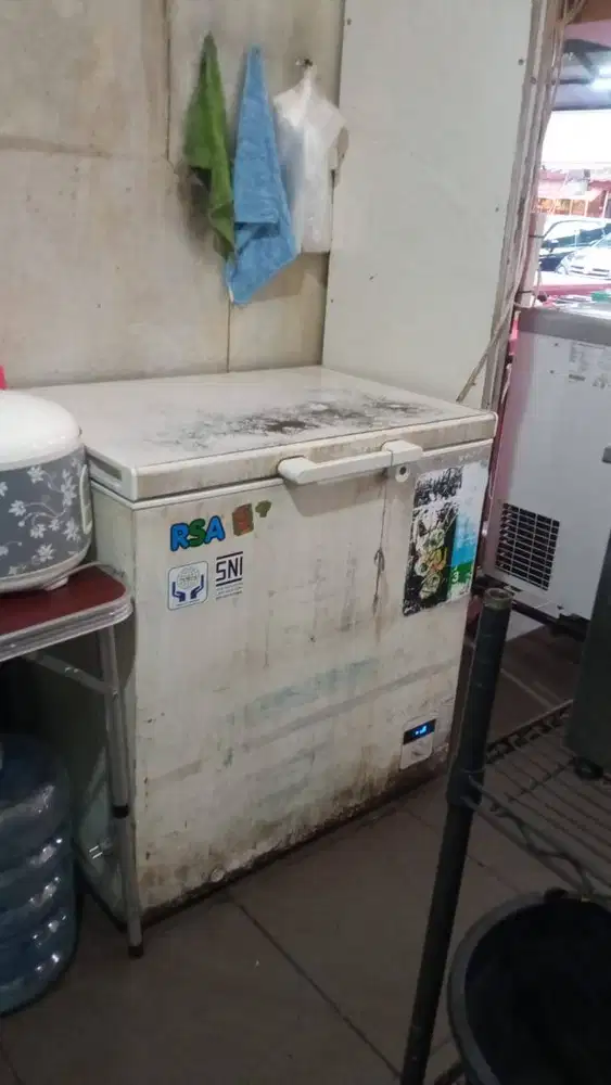 Jual cepat freezer RSA 200 Liter