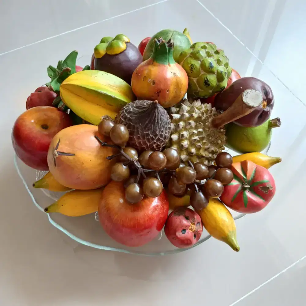 Pajangan buah-buahan kayu koleksi pribadi, bekas