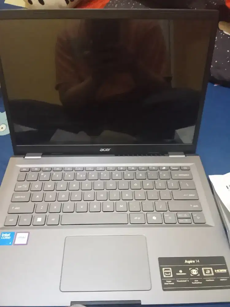 Jual laptop Acer Aspire 14 like new kurang dari sebulan