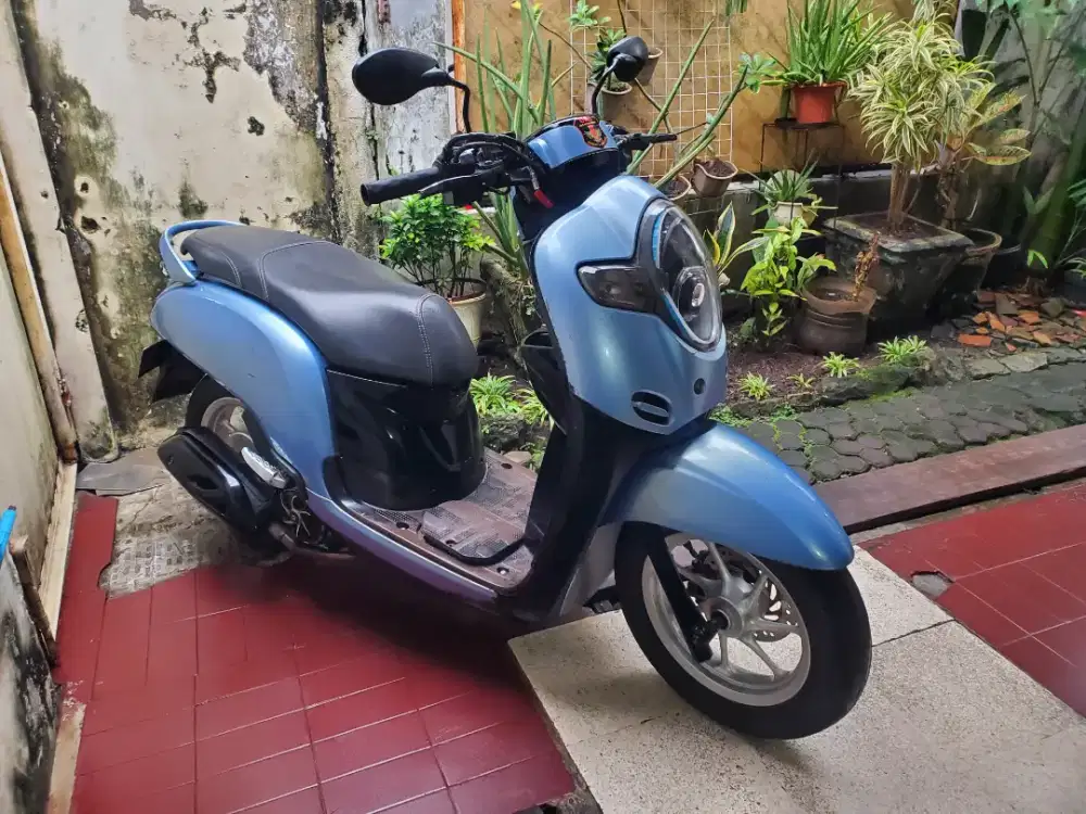 Honda Scoopy 2017 Silver siap pakai.
