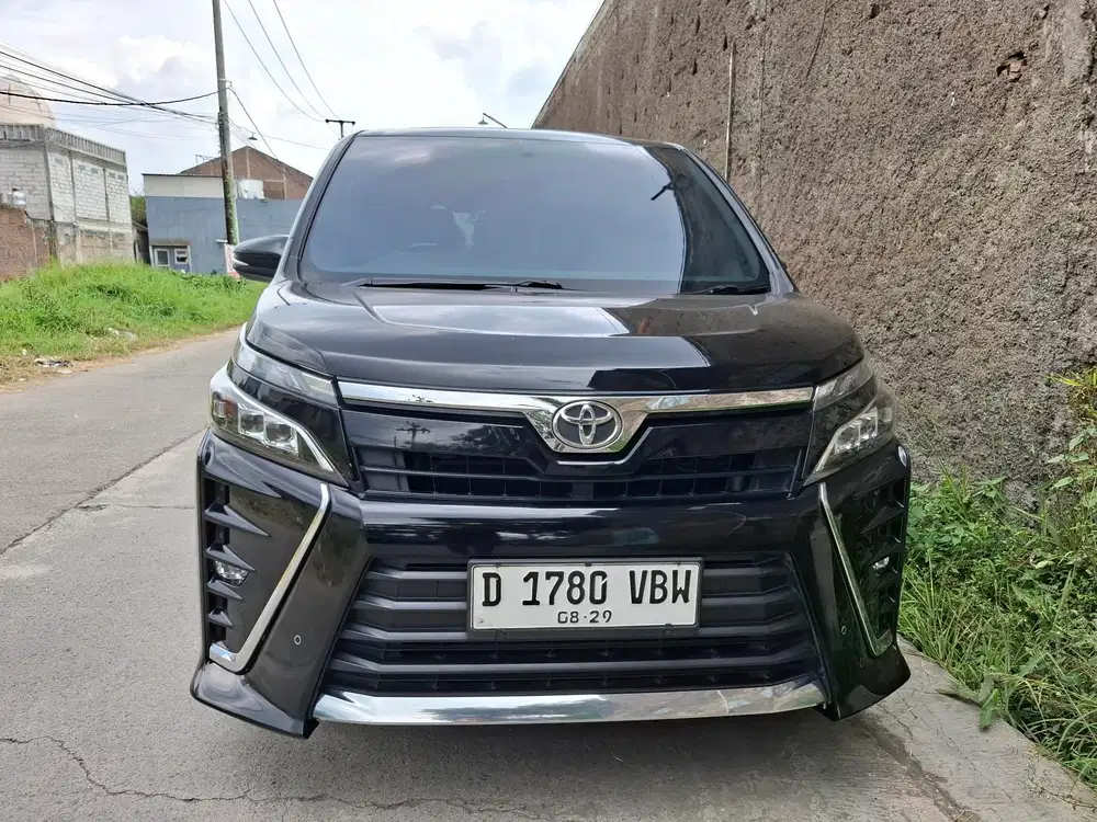 Voxy 2.0 AT KM60rb Servis Record Toyota !! Matic 2019