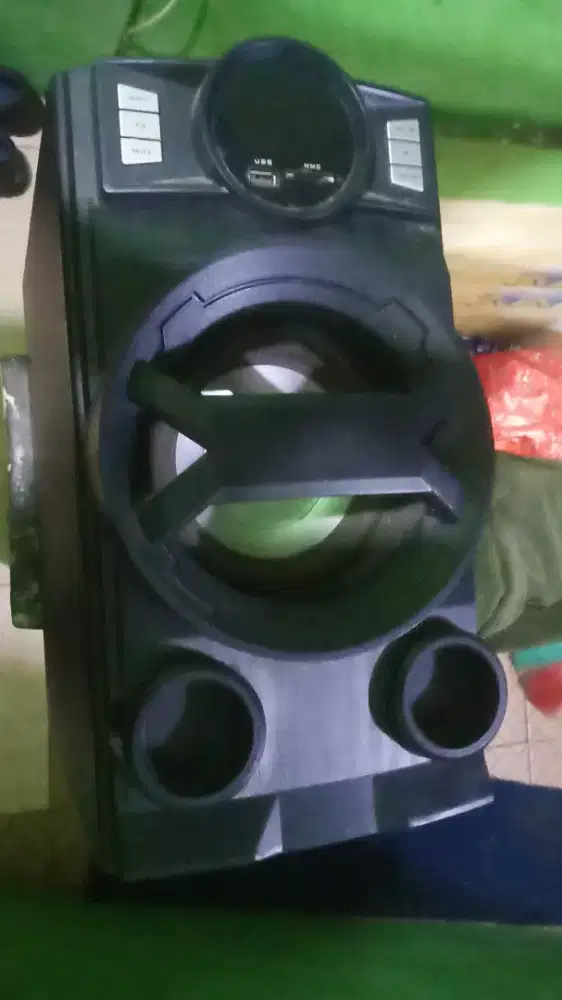 Speaker salon home teather