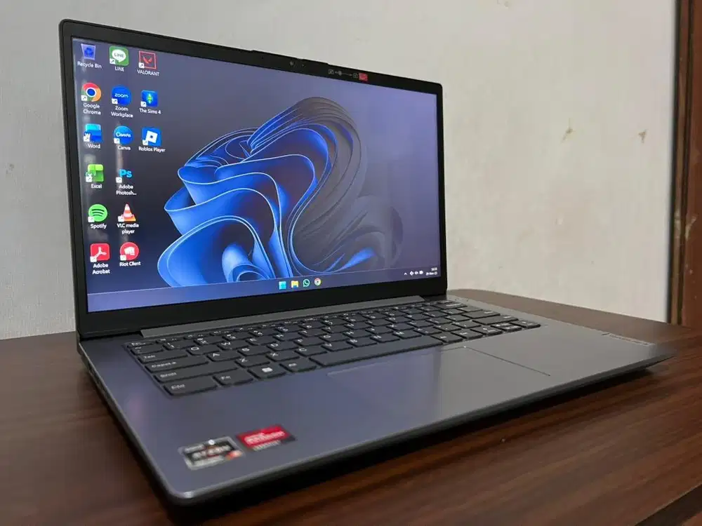LENOVO V14 G4 8/512 GB