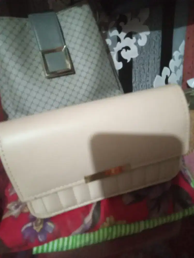 Tas berkualitas jarang di pake