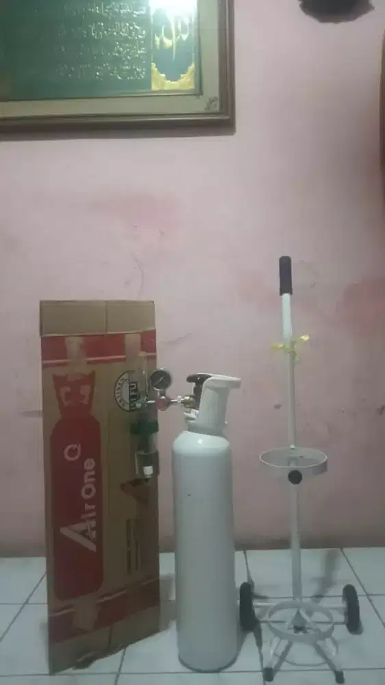 Jual tabung oksigen, ukuran 6,7 liter, warna putih harga nego