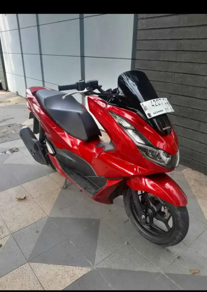 Pcx 2023 warna merah glosy