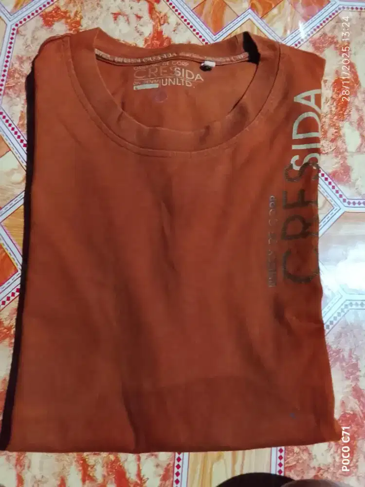 Baju Merk Cressida untuk pria