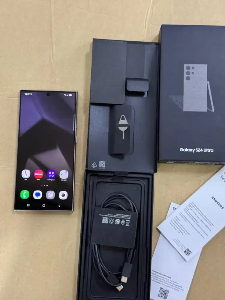 Samsung Galaxy S24 Ultra 5G 12/512GB Snapdragon 8 Gen 3 Garansi Resmi